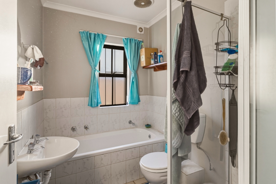 2 Bedroom Property for Sale in Fairview Golf Estate Western Cape